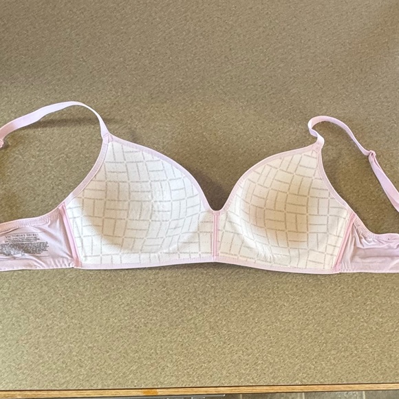 Victoria's Secret Pink Seamless Bra Intimates - Picture 10 of 10